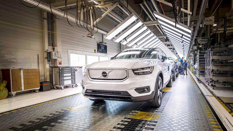 Volvo verí elektrike, pripravuje ďalšie elektrické SUV