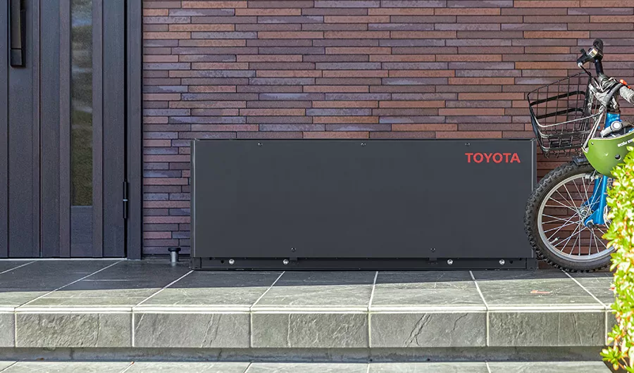 Toyota ukázala batérie a vodíkové kazety pre domácnosť