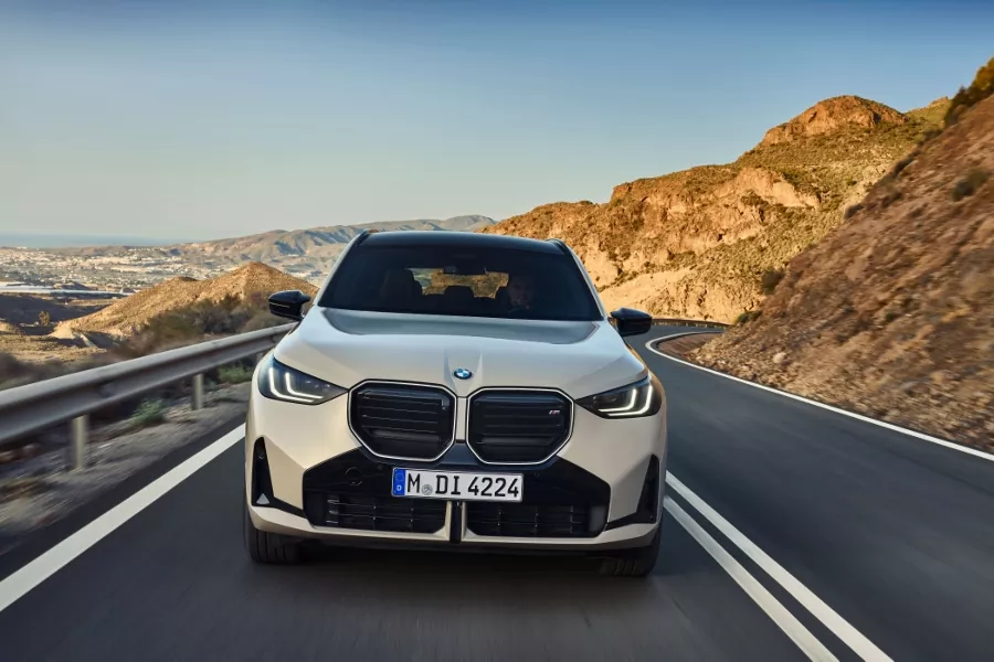 Nové BMW X3 je väčšie a necháva si aj naftový pohon