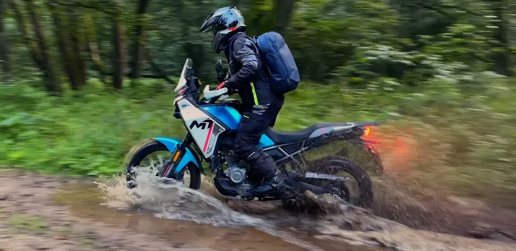 Test: CFMOTO 450 MT 2024