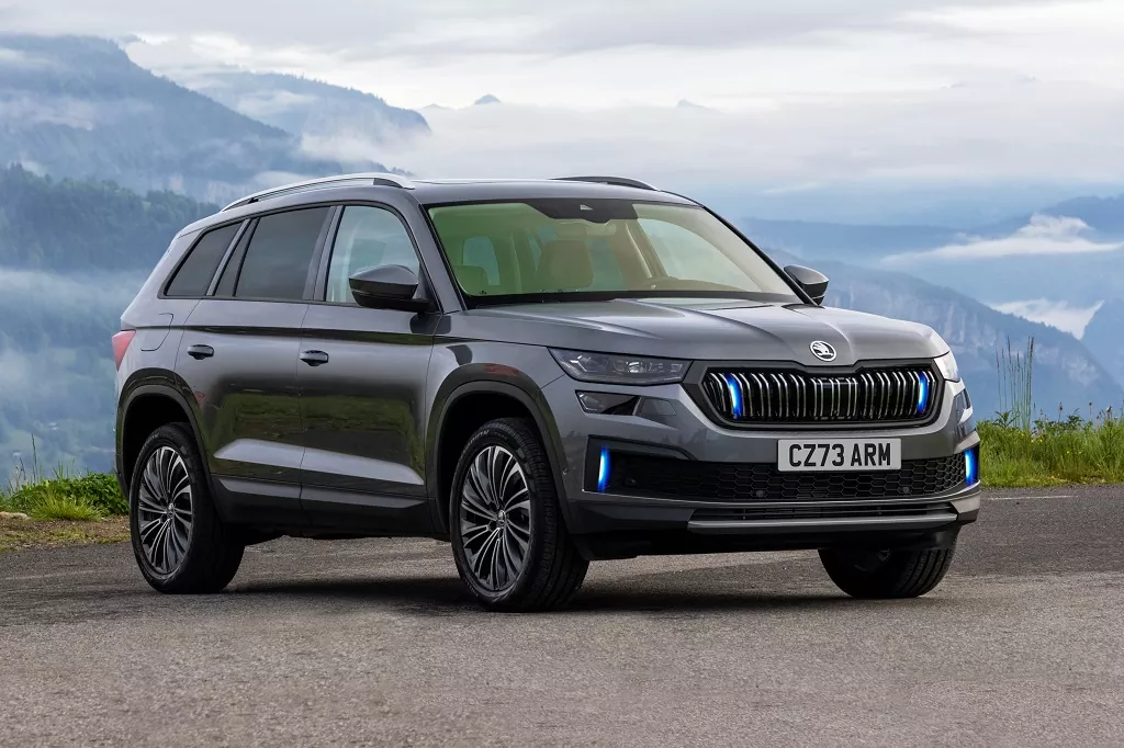 
 Škoda Kodiaq Armoured odolá guľkám aj výbuchom
 