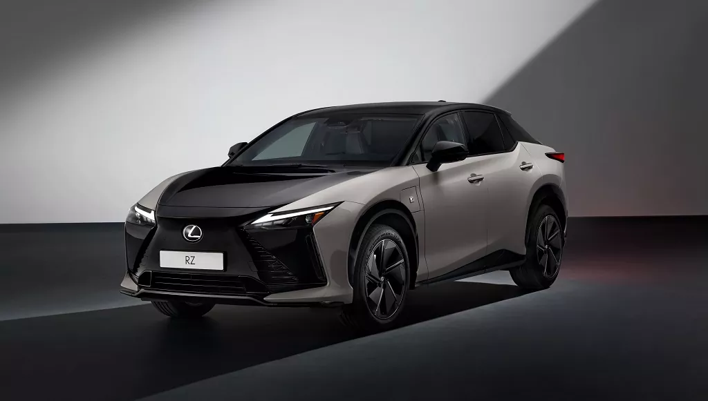 Lexus RZ dostal falošnú prevodovku a lepší elektrický pohon