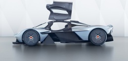 Aston Martin Valkyrie, sci-fi sa stáva realitou