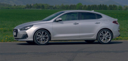 Test: Hyundai i30 Fastback prináša osobitý štýl