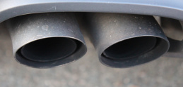 Automobilky opäť obchádzajú emisné testy. Spôsob vás prekvapí
