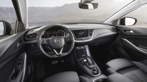 Opel-Grandland-X-Hybrid4-Interior-506696 (1800x1013)