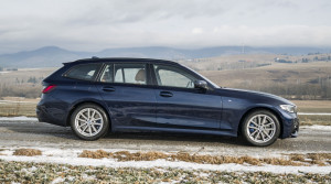 BMW 330d Touring (3)